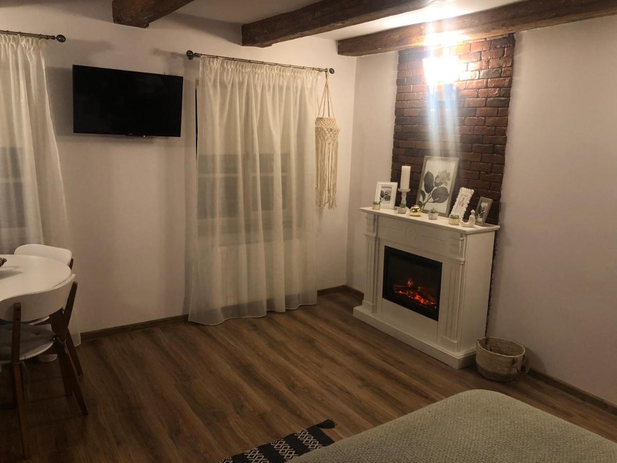 Cozy Central Apartment براشوف المظهر الخارجي الصورة